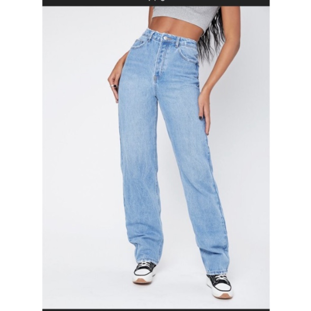 SHEIN BASICS Zipper Fly Boyfriend Jeans.